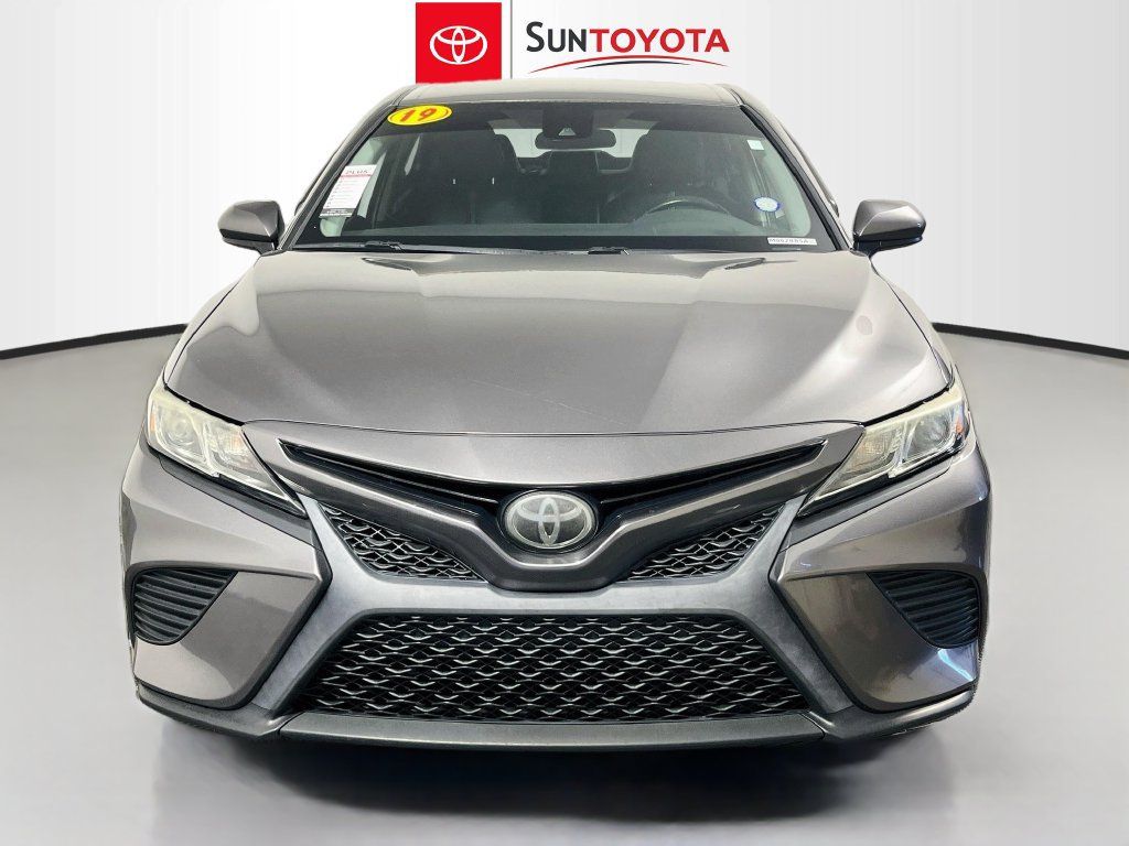 Used 2019 Toyota Camry SE FWD image 8
