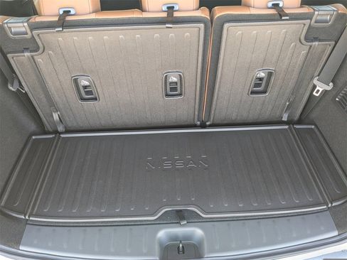 New 2026 Nissan Pathfinder Platinum image 28