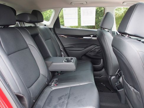 Used 2025 Kia Seltos SX w/ SX Sunroof Package image 13