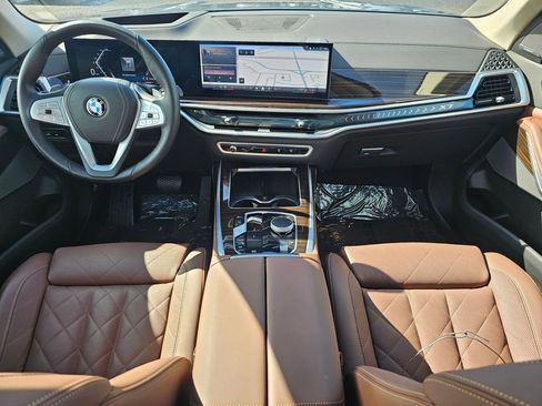 Used 2026 BMW X7 xDrive40i AWD/4WD image 9