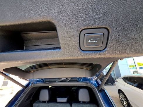 Used 2026 Chevrolet Traverse LT AWD/4WD image 15