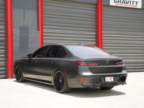 Used 2023 BMW 740i RWD image 12