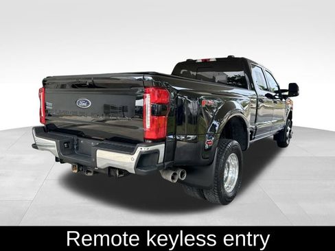 Used 2023 Ford F350 Lariat w/ Lariat Ultimate Package AWD/4WD image 3