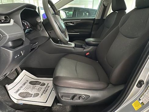 Used 2023 Toyota RAV4 XLE image 11