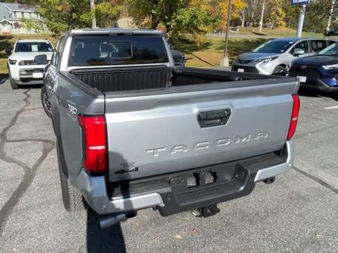 New 2025 Toyota Tacoma TRD Off-Road image 7