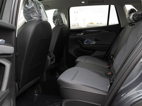 New 2026 Volkswagen Tiguan SE AWD/4WD image 34