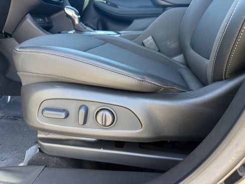 Used 2023 Buick Encore GX Select w/ Sport Touring Package FWD image 10