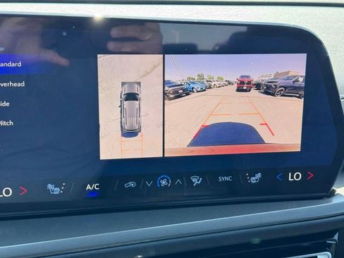 New 2026 Chevrolet Traverse LT w/ Sun and Wheel Package image 15