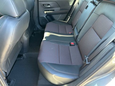 Used 2025 Nissan Kicks SR image 20