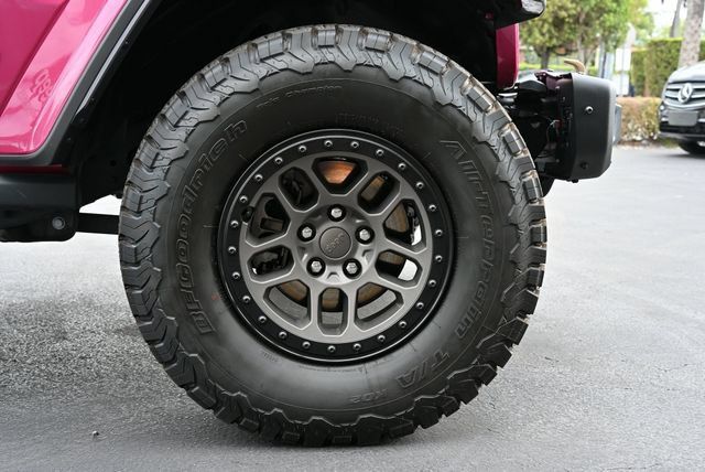 Used 2022 Jeep Wrangler Unlimited Rubicon w/ Xtreme Recon 35" Tire Package AWD/4WD image 16