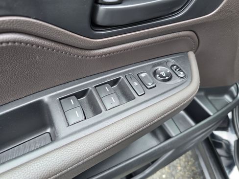 Used 2019 Honda Odyssey EX image 23