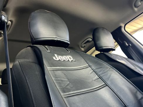 Used 2017 Jeep Renegade Sport w/ Power & Air Group AWD/4WD image 19