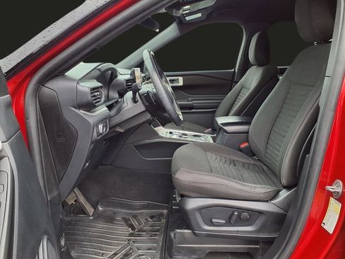 Used 2020 Ford Explorer XLT w/ Comfort Package image 21