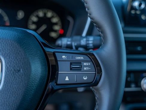 Used 2025 Honda Pilot EX-L image 33