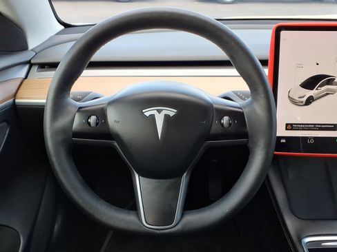 Used 2021 Tesla Model 3 Standard Range Plus RWD image 19