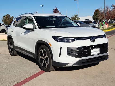 New 2026 Volkswagen Tiguan SE image 6