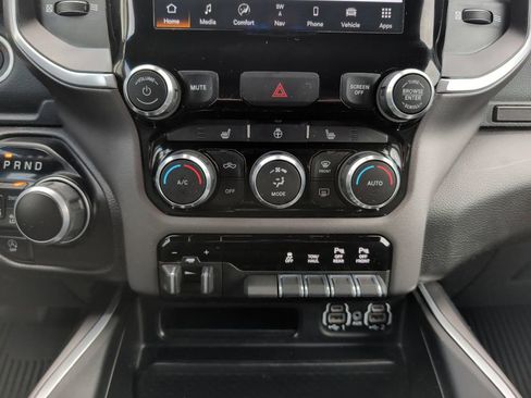 Used 2022 RAM 1500 Big Horn AWD/4WD image 24