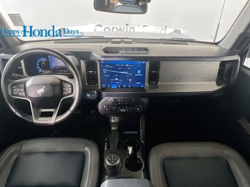 Used 2023 Ford Bronco Outer Banks image 9