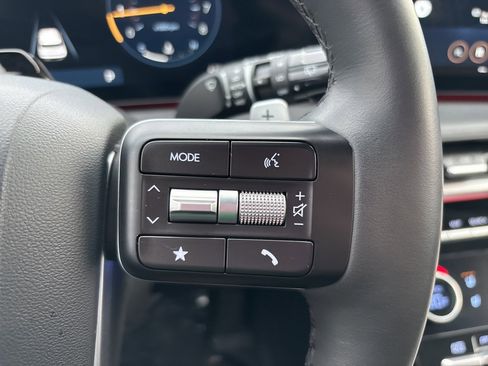 Used 2024 Hyundai Santa Fe Limited image 32