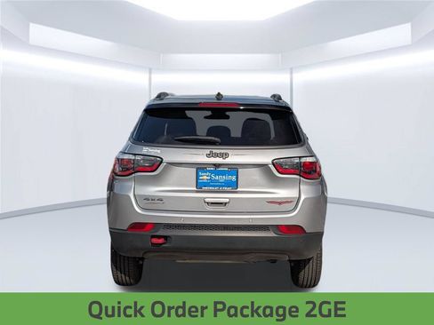 Used 2021 Jeep Compass Trailhawk w/ Sun and Sound Group AWD/4WD image 5