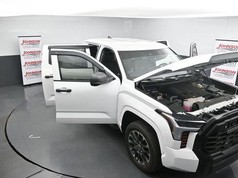 Used 2024 Toyota Tundra SR image 25