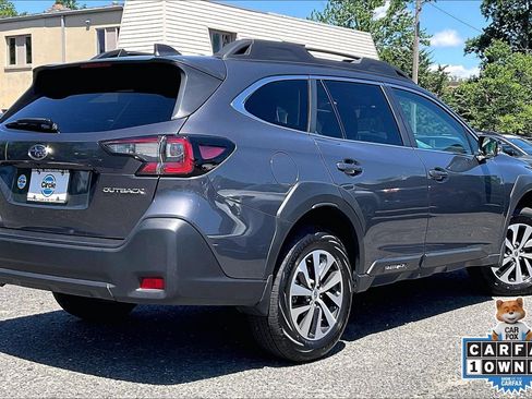 Used 2025 Subaru Outback Premium AWD/4WD image 13