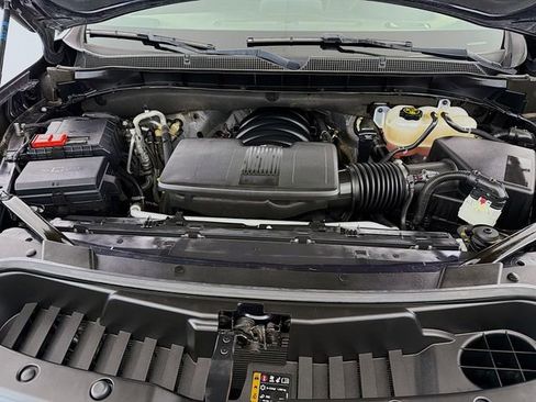 Used 2023 Chevrolet Suburban Premier image 33