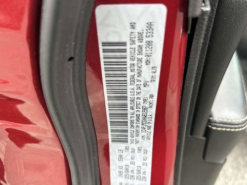 Used 2017 Jeep Cherokee Limited AWD/4WD image 38