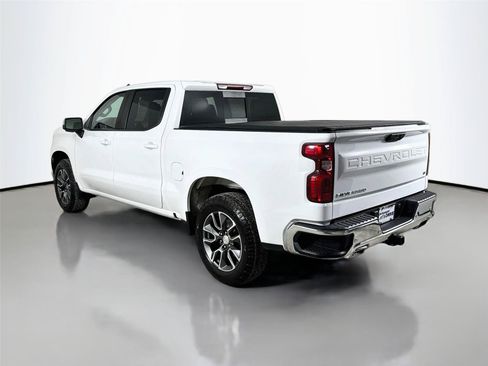 Used 2023 Chevrolet Silverado 1500 LT w/ Z71 Off-Road Package AWD/4WD image 7