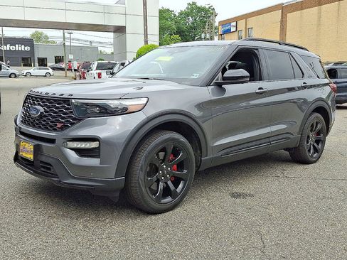 Certified 2023 Ford Explorer ST w/ Equipment Group 401A AWD/4WD image 4