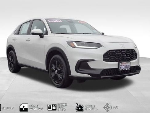 Used 2025 Honda HR-V LX image 1