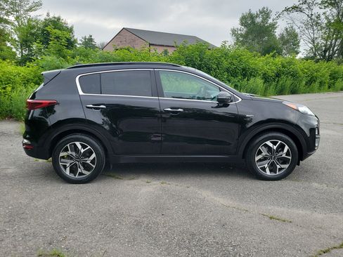Used 2021 Kia Sportage EX w/ EX Technology Package AWD/4WD image 4