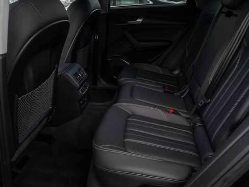Used 2023 Audi Q5 Premium image 21