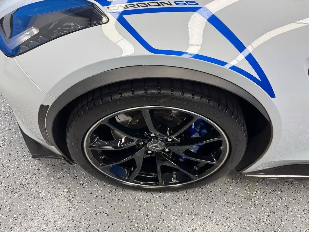Used 2018 Chevrolet Corvette Z06 w/ Carbon 65 Edition RWD image 32