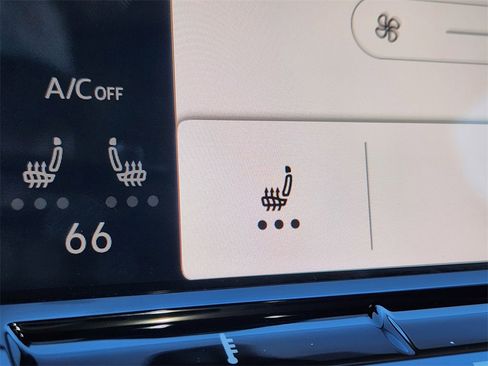 Used 2022 Volkswagen GTI SE image 15