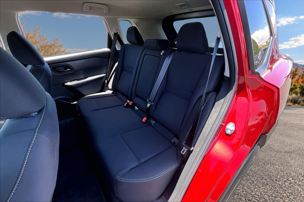 Certified 2026 Nissan Rogue S FWD image 22