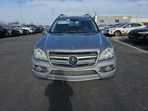 Used 2011 Mercedes-Benz GL 320 BlueTEC 4MATIC image 2