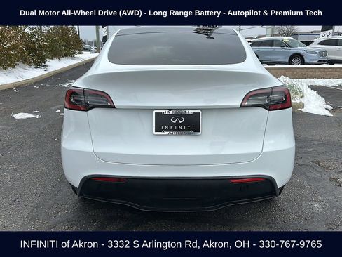 Used 2022 Tesla Model Y Long Range image 11