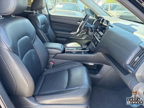 Used 2025 Nissan Pathfinder SL FWD image 53