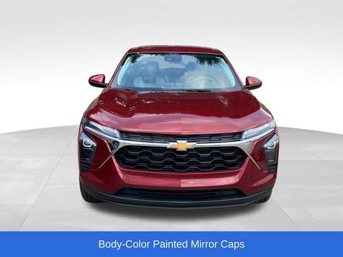 Used 2024 Chevrolet Trax LS w/ LS Convenience Package FWD image 9