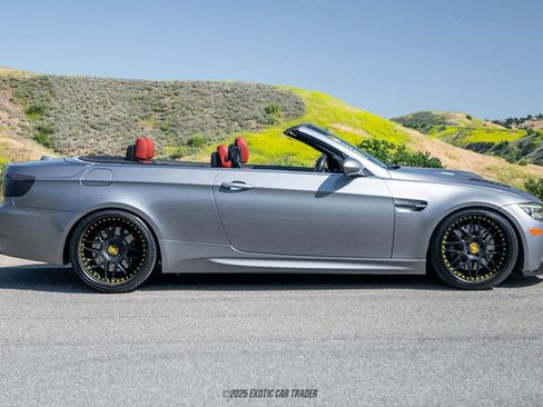 Used 2013 BMW M3 Convertible image 9