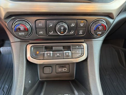 Used 2021 GMC Acadia Denali w/ Denali Ultimate Package AWD/4WD image 34