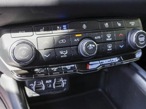 Used 2024 Dodge Durango GT image 20