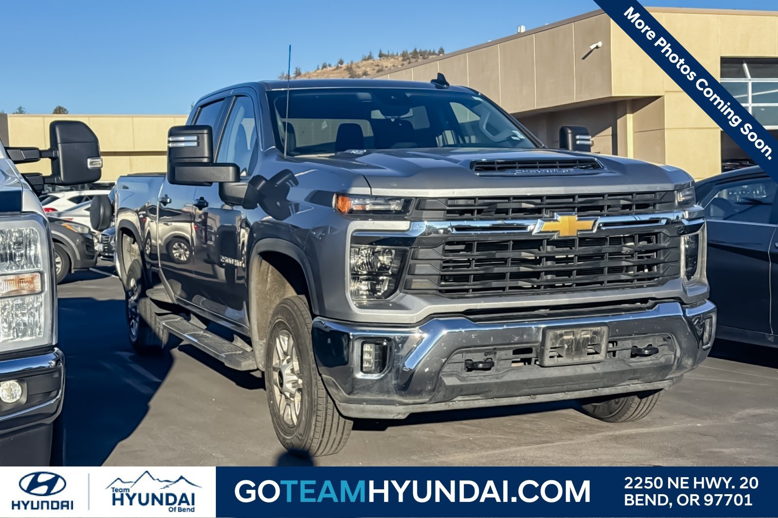 Used 2025 Chevrolet Silverado 2500 LT w/ Convenience Package AWD/4WD image 1