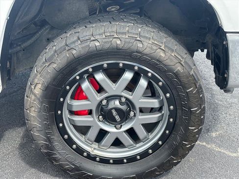 Used 2019 Toyota Tundra SR5 w/ SR5 Upgrade Package AWD/4WD image 32