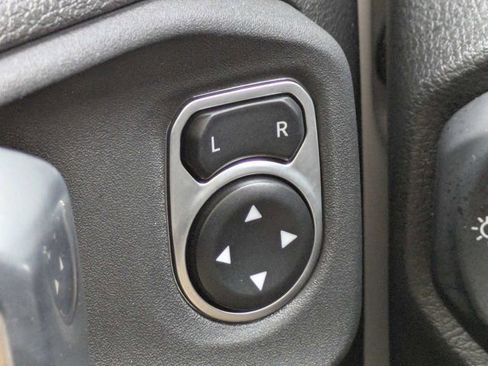 Used 2024 Jeep Wrangler Unlimited AWD/4WD image 24