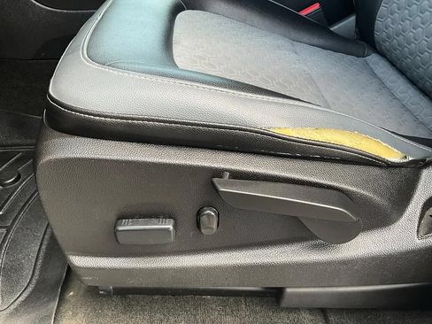 Used 2018 Chevrolet Colorado Z71 AWD/4WD image 16
