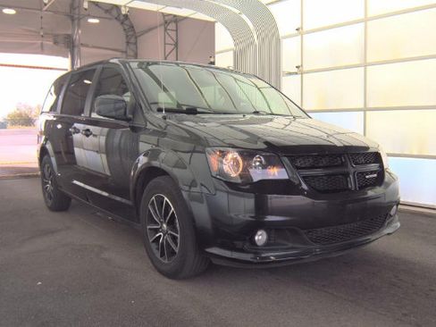 Used 2019 Dodge Grand Caravan GT FWD image 1