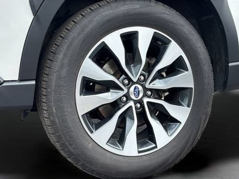 Used 2025 Subaru Outback Limited AWD/4WD image 17