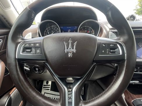 Used 2019 Maserati Levante GranLusso image 20